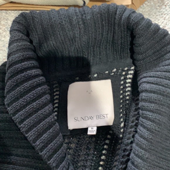 Crochet sweater - Picture 2 of 2